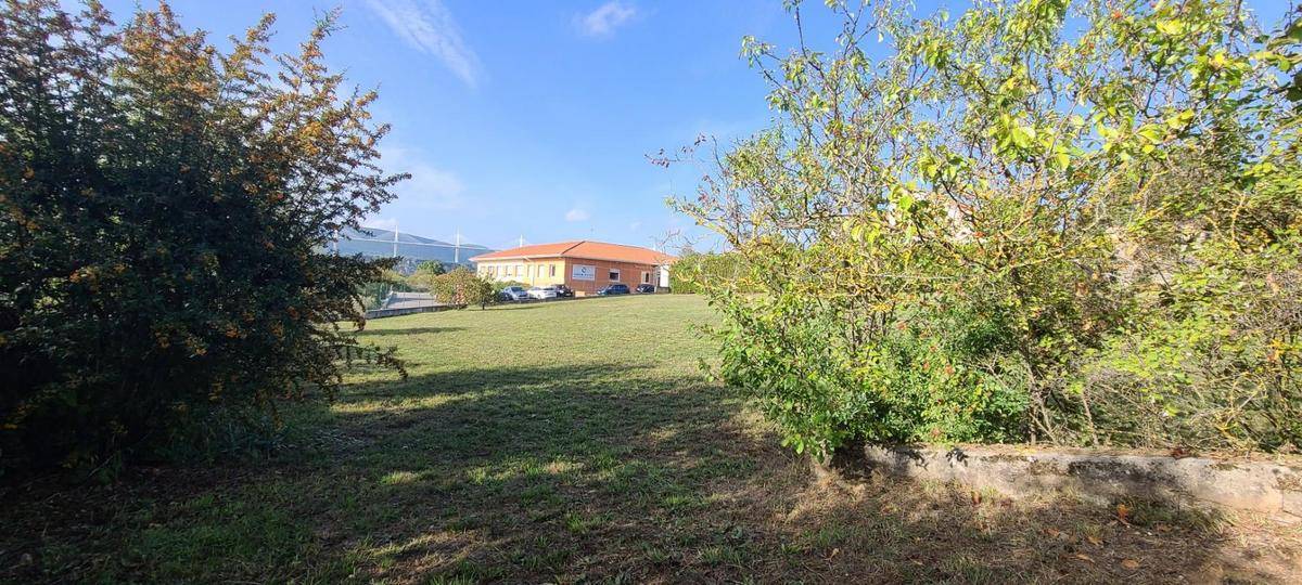 Terrain seul à Millau en Aveyron (12) de 1701 m² à vendre au prix de 186100€ - 3