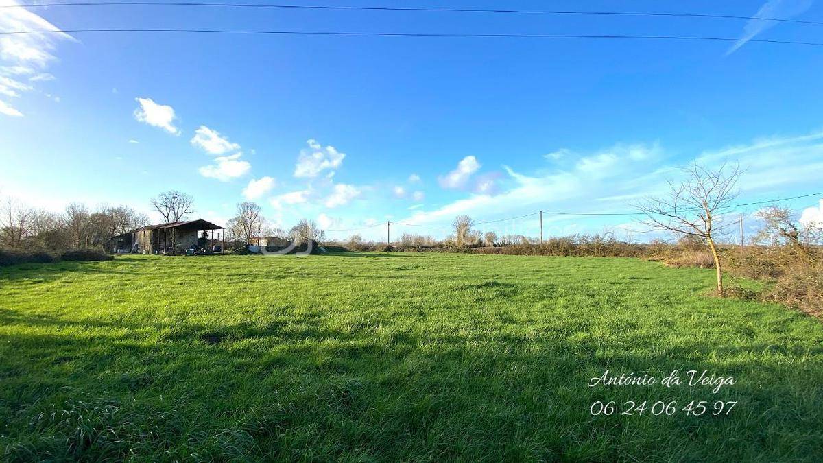 Terrain seul à Lozay en Charente-Maritime (17) de 4482 m² à vendre au prix de 51000€ - 2