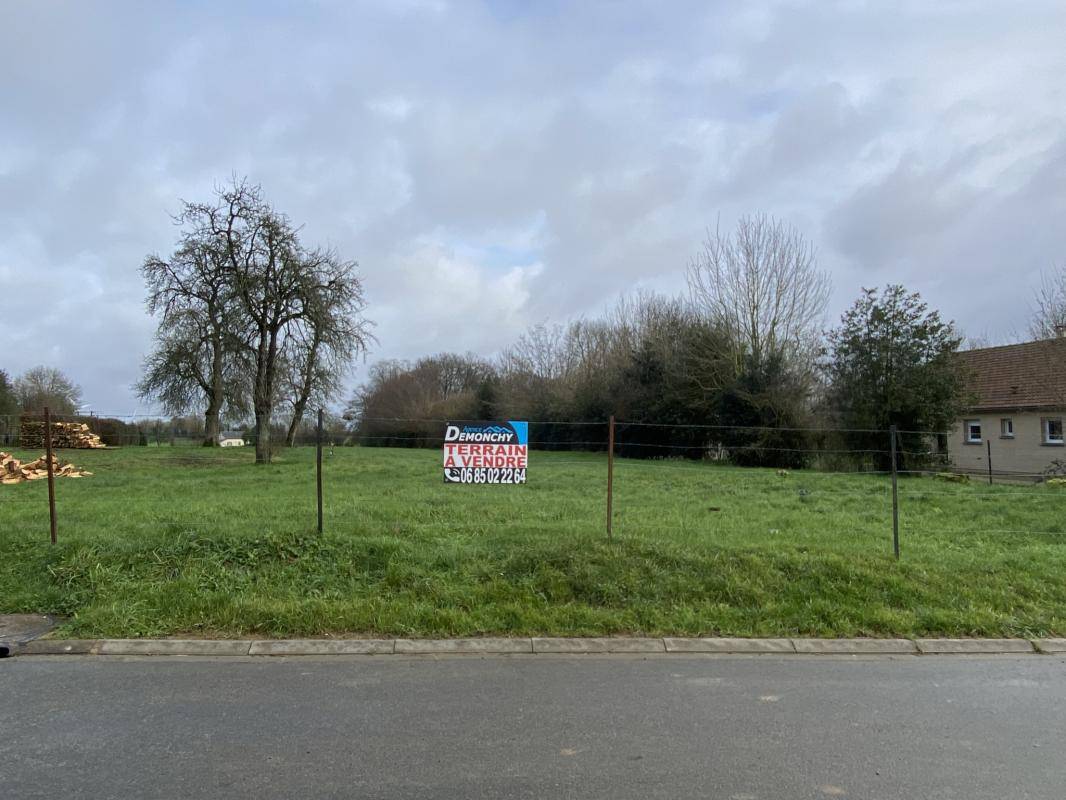 Terrain seul à Poix-de-Picardie en Somme (80) de 607 m² à vendre au prix de 18175€ - 1