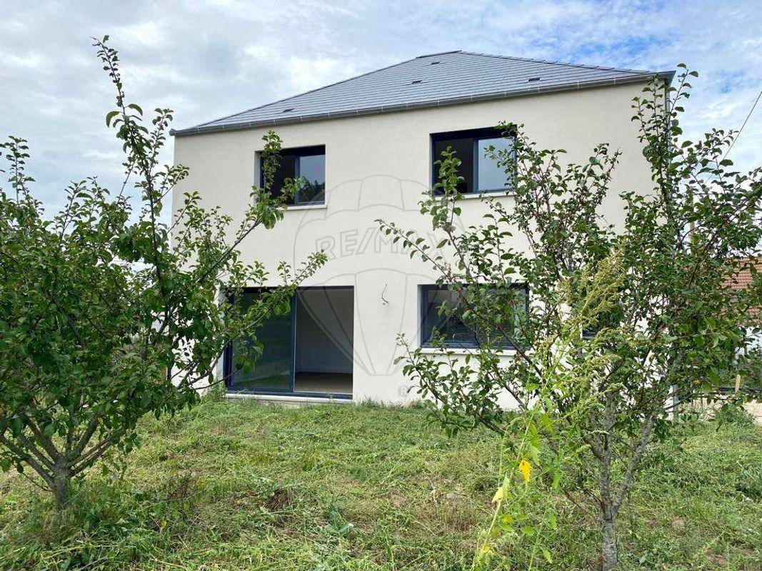 Programme terrain + maison à Saint-Denis-en-Val en Loiret (45) de 140 m² à vendre au prix de 417000€ - 1