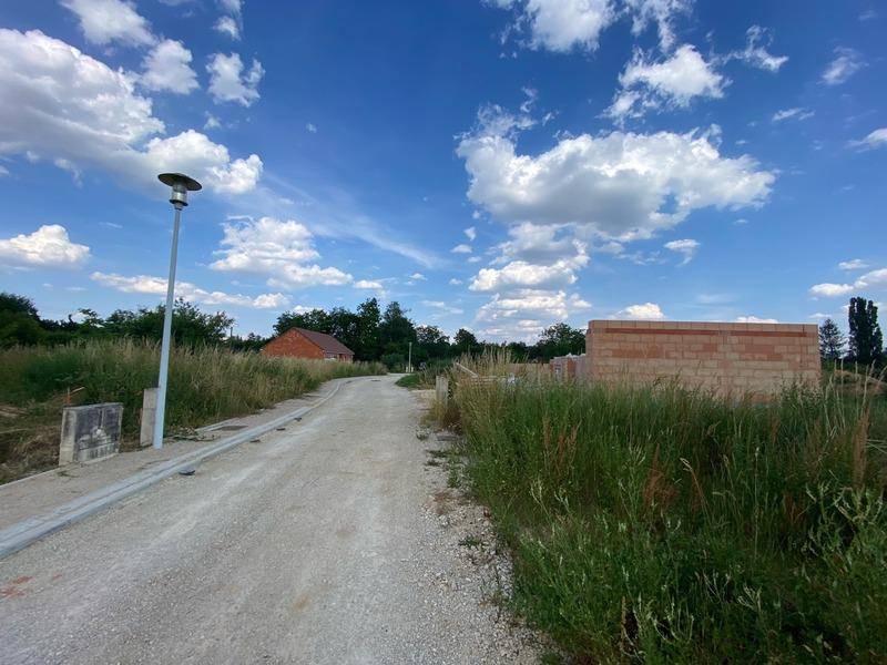 Terrain seul à Gray en Haute-Saône (70) de 1100 m² à vendre au prix de 52500€ - 3