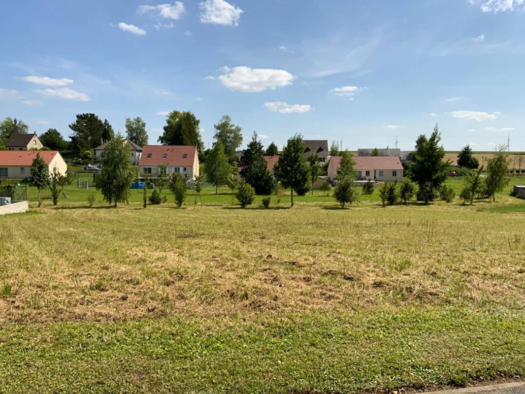 Terrain seul à Avançon en Ardennes (08) de 888 m² à vendre au prix de 59500€ - 1