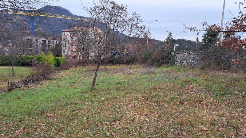 Terrain seul à Digne-les-Bains en Alpes-de-Haute-Provence (04) de 709 m² à vendre au prix de 112000€ - 1