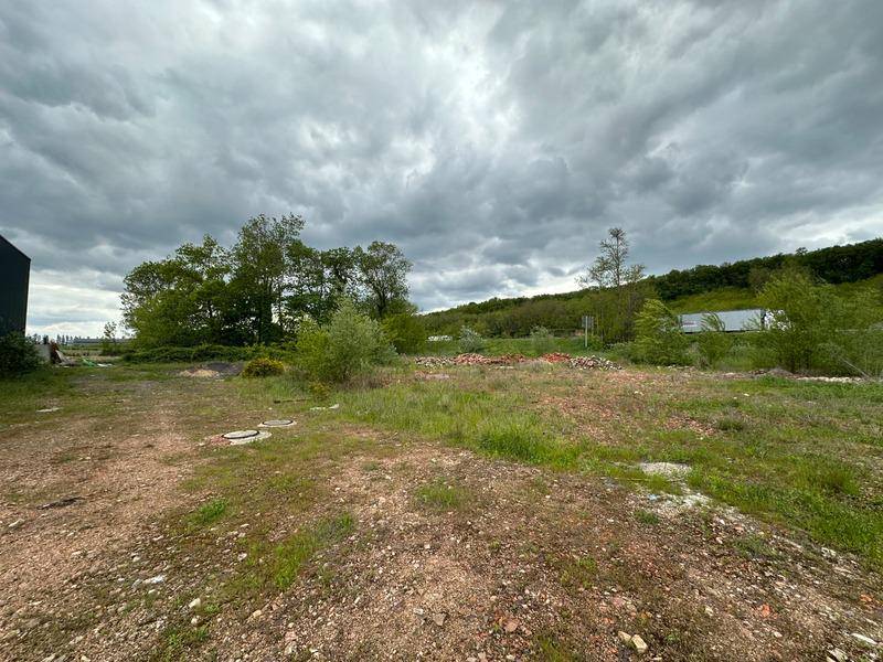 Terrain seul à Mâcon en Saône-et-Loire (71) de 4381 m² à vendre au prix de 157000€