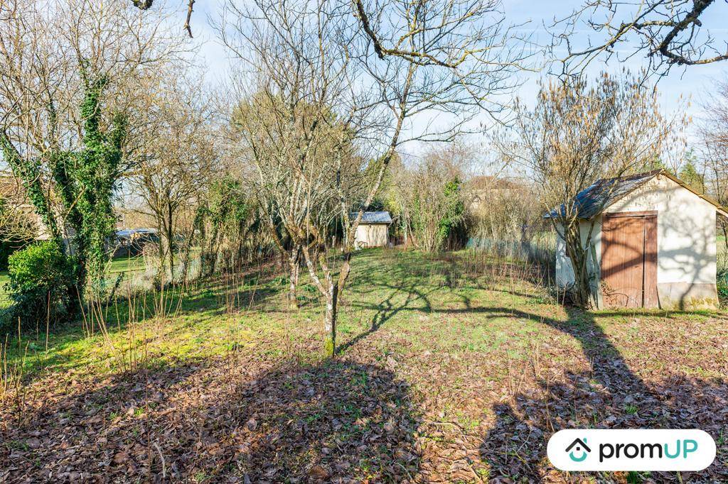 Terrain seul à Montrem en Dordogne (24) de 2473 m² à vendre au prix de 59000€ - 2