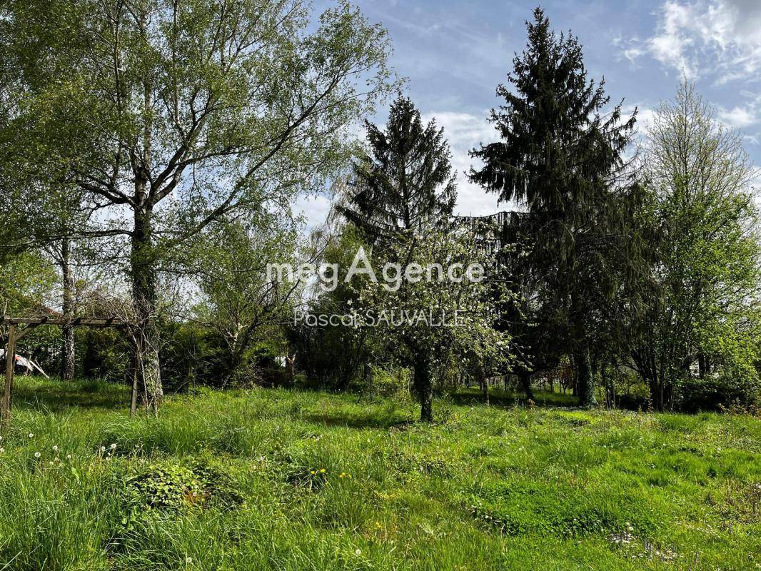 Terrain seul à Boulazac Isle Manoire en Dordogne (24) de 1280 m² à vendre au prix de 70000€ - 2