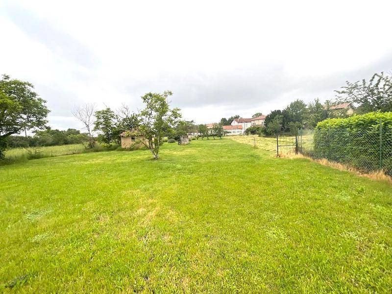 Terrain seul à Castres en Tarn (81) de 2645 m² à vendre au prix de 95000€ - 1