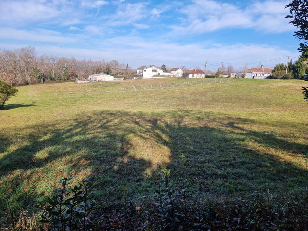 Terrain seul à Lafrançaise en Tarn-et-Garonne (82) de 1501 m² à vendre au prix de 53000€ - 3