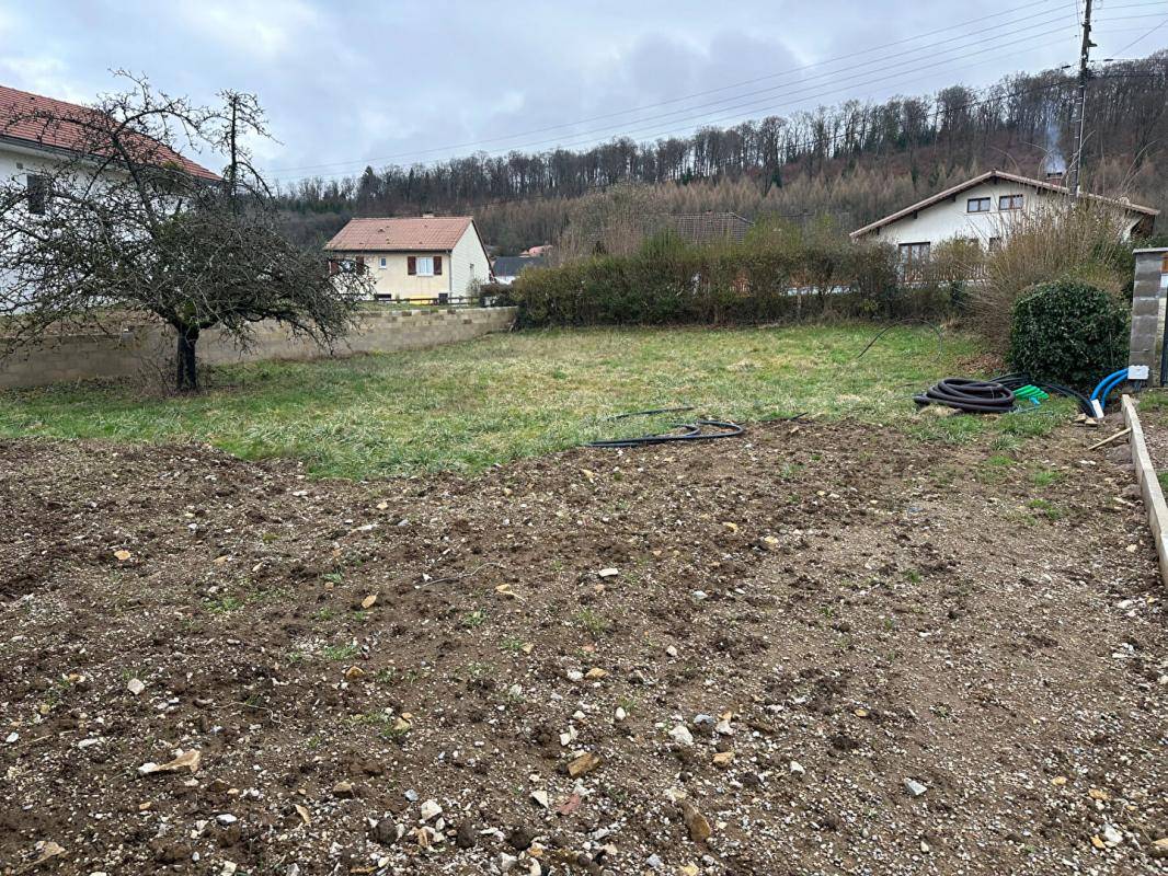 Terrain seul à Colombier-Fontaine en Doubs (25) de 600 m² à vendre au prix de 52000€