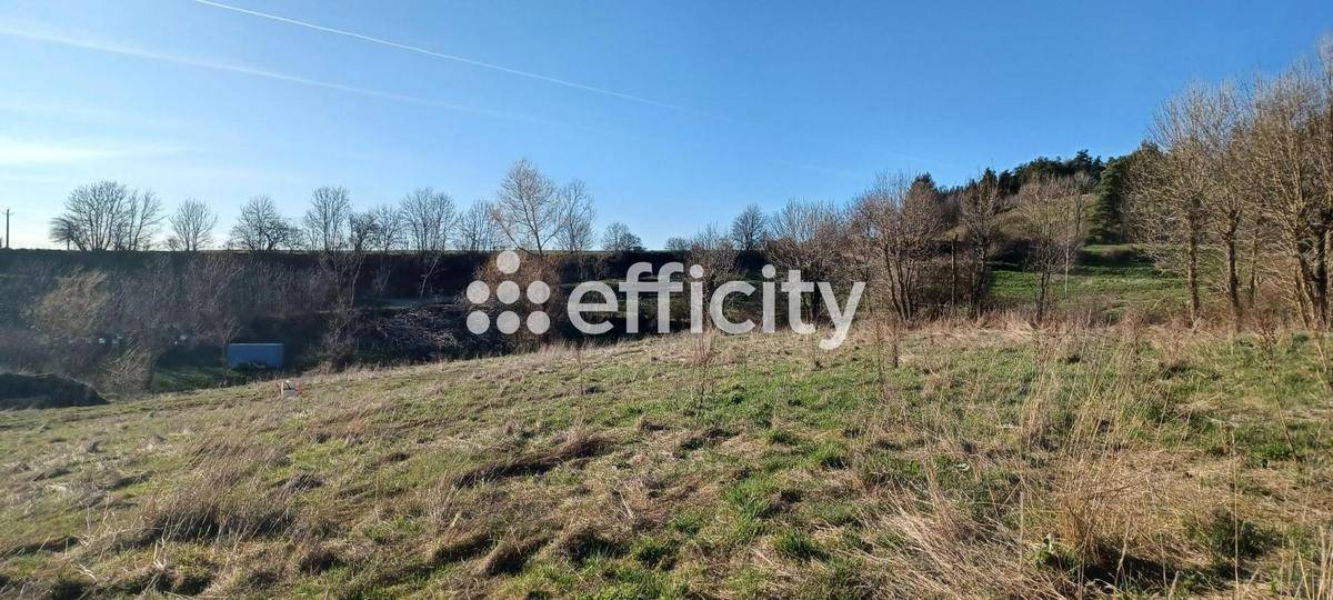 Terrain seul à Clavières en Cantal (15) de 1497 m² à vendre au prix de 29940€ - 2