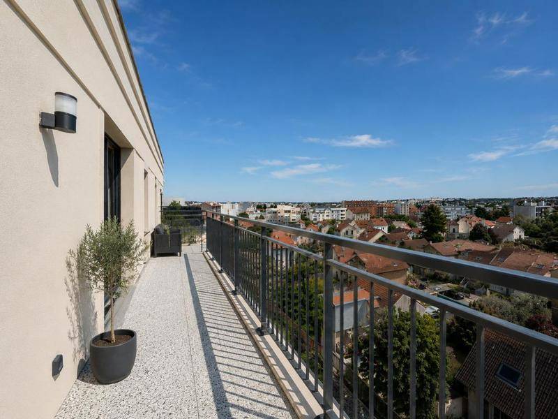 Image de l'annonce 5 PIECES EN DERNIER ETAGE AVEC TERRASSE