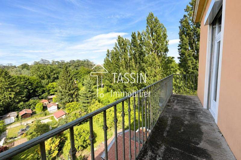 Image de l'annonce Ecully limite Tassin - Appartement de charme