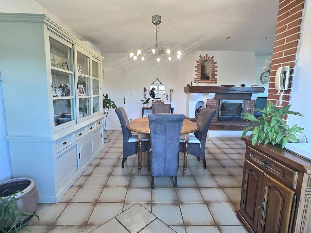 Image de l'annonce MAISON 5 PIÈCES (145 m2) - AVEC…