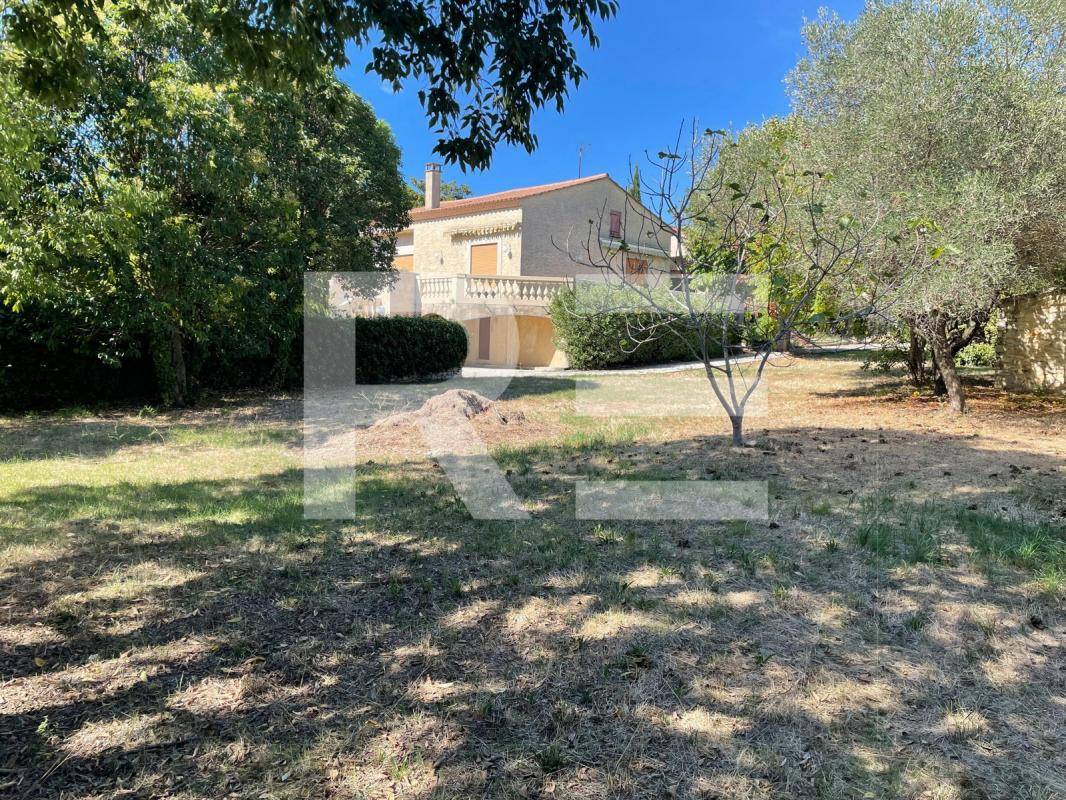 Image de l'annonce Villa de 190m2 avec 3 chambres, dépendances…