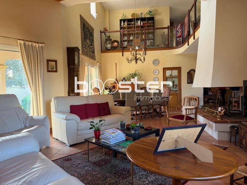 Image de l'annonce Maison Familiale avec jardin piscine et parking…