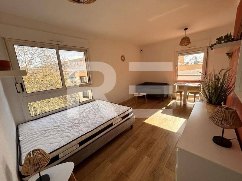 Image de l'annonce Studio lumineux de 21 m2 à Nîmes