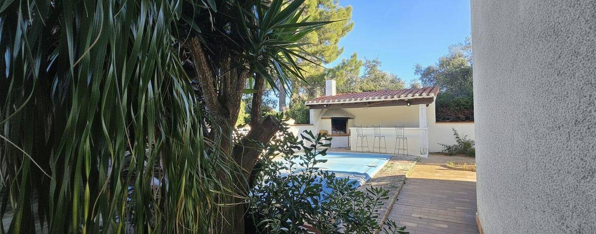 Image de l'annonce MAISON FAMILIALE AVEC 2 DEPENDANCES