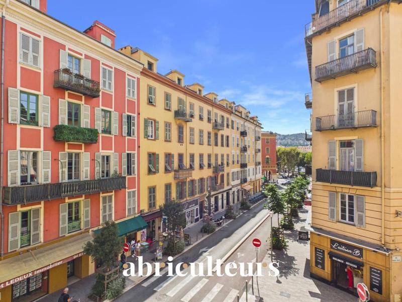 Image de l'annonce Superbe appartement traversant rénové de 136,81 m²…