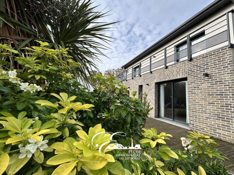 Image de l'annonce Magnifique maison moderne avec piscine, bureau et…