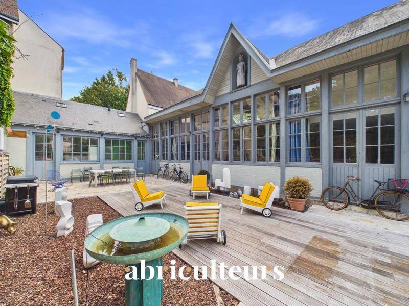 Image de l'annonce Maison de 250 m² au calme absolu…