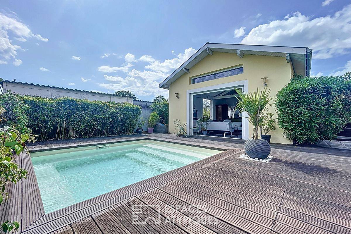 Image de l'annonce Maison lumineuse avec piscine et terrasse
