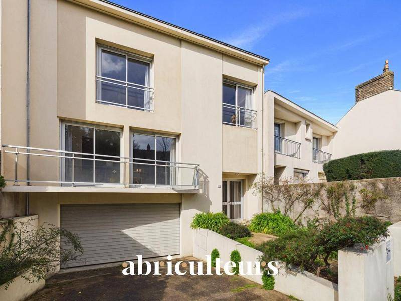 Image de l'annonce Grande maison - Avenue Privée - 5…