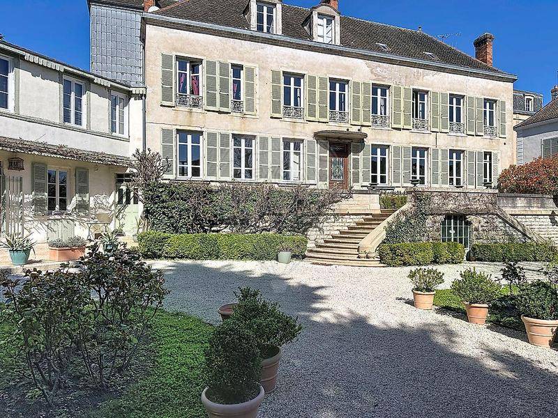 Image de l'annonce Maison 7 chambre(s) à vendre