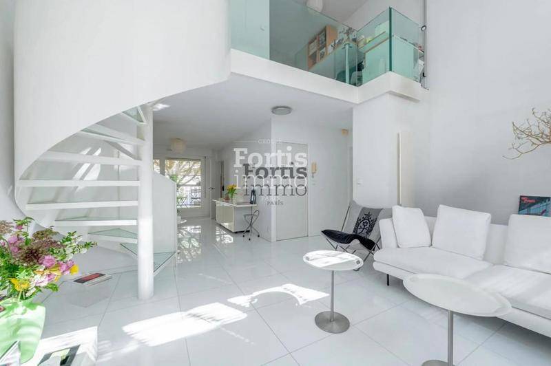 Image de l'annonce PARIS 20 - BEAU DUPLEX AVEC LOGGIA…