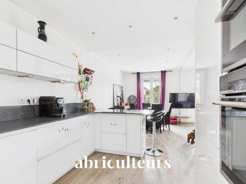 Image de l'annonce Maison familiale rénovée avec jardin, dépendance et…