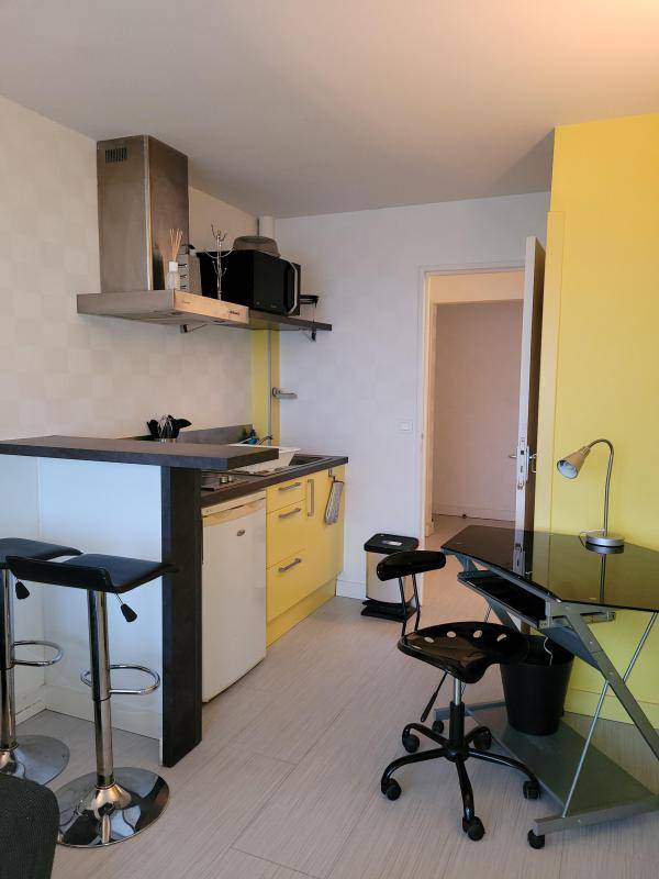 Image de l'annonce Deux studios Bourg l'évêque