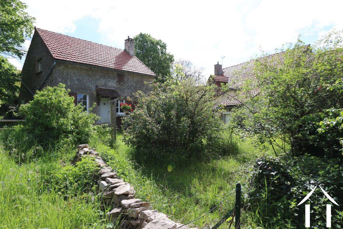 Image de l'annonce Deux maisons avec grange et cave voutée