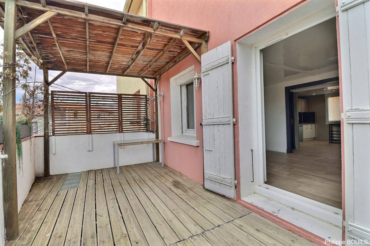 Image de l'annonce Maison de village avec terrasse et garage