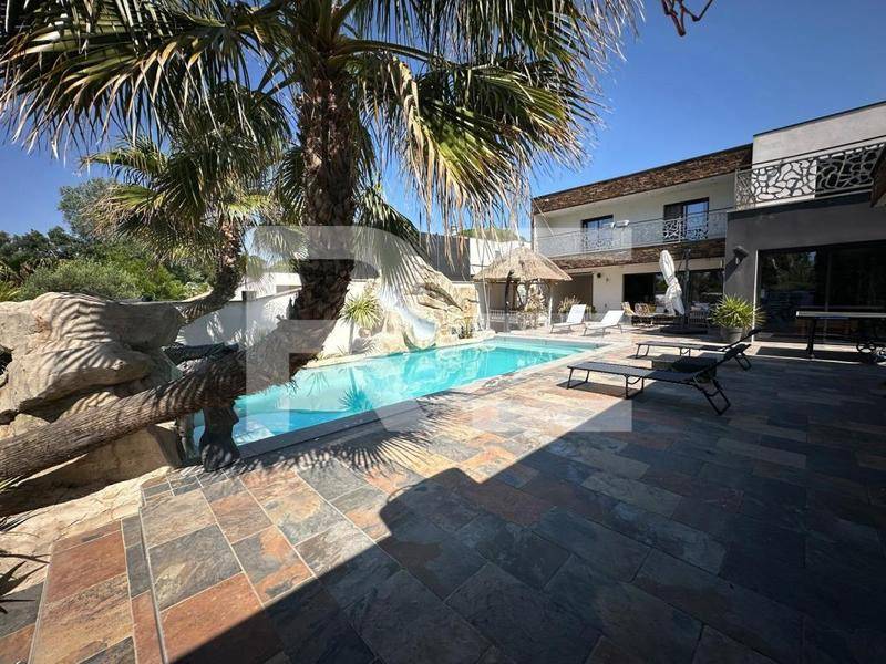 Image de l'annonce Villa d'exception 317 m2 avec piscine à…