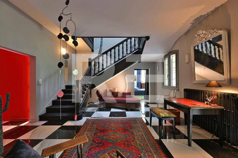 Image de l'annonce Maison provençale avec piscine et vue dégagée