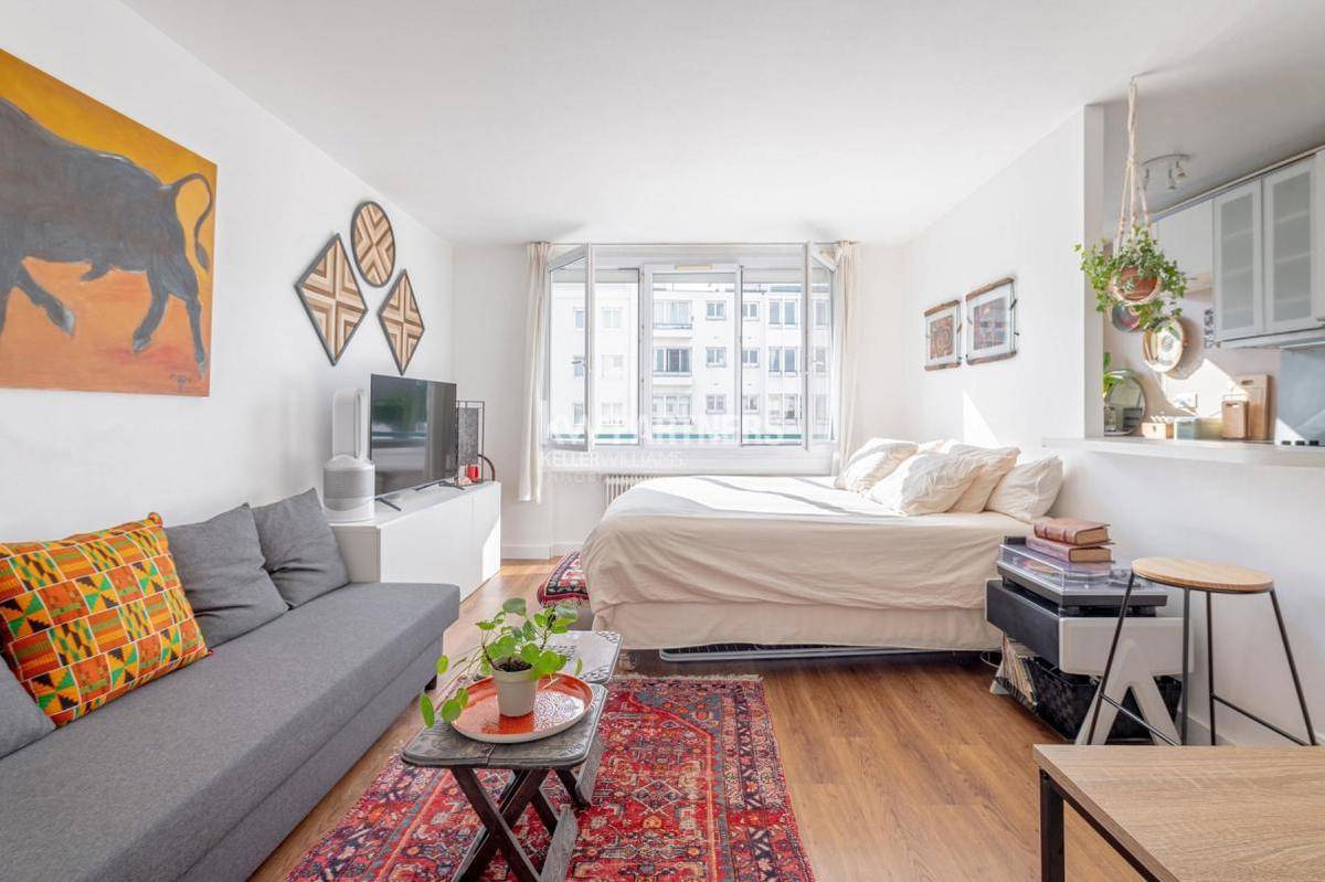 Image de l'annonce Grand studio en dernier étage lumineux Boulogne-Billancourt