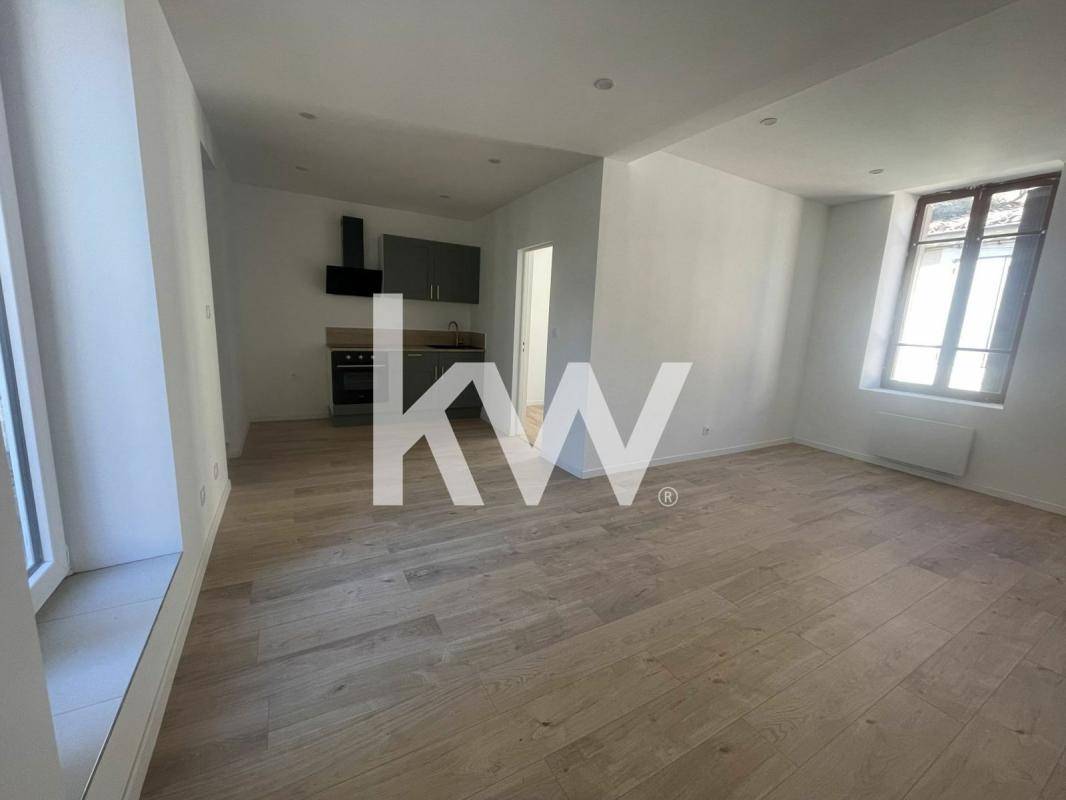 Image de l'annonce P2 ENTIEREMENT RENOVE AVEC TERRASSE NIMES CENTRE…