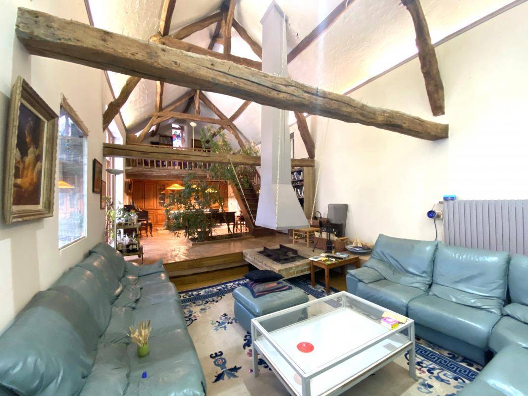 Image de l'annonce MAISON FAMILIALE DE 408M² AVEC JARDIN ET…