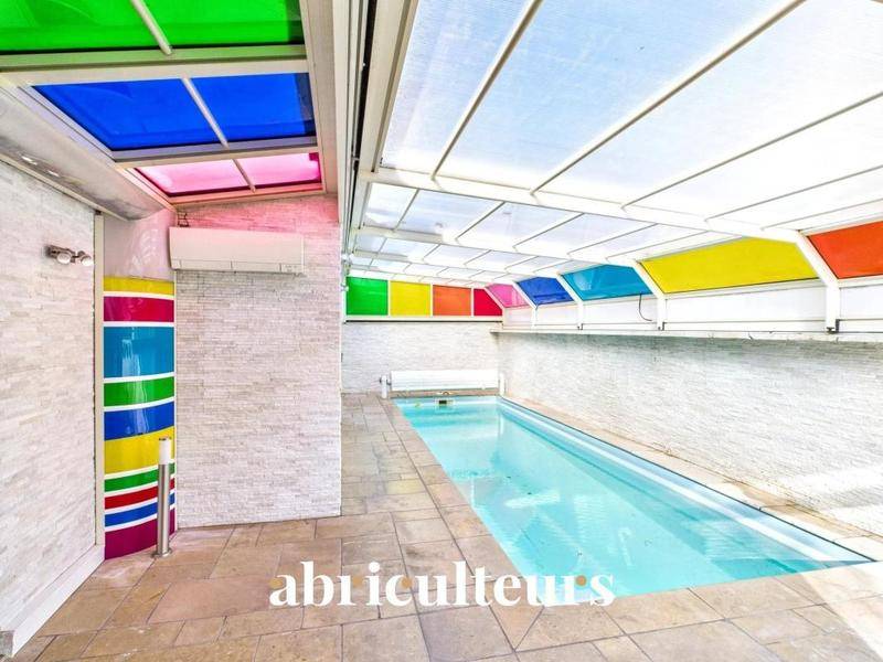 Image de l'annonce Maison avec piscine – 162 m² –…