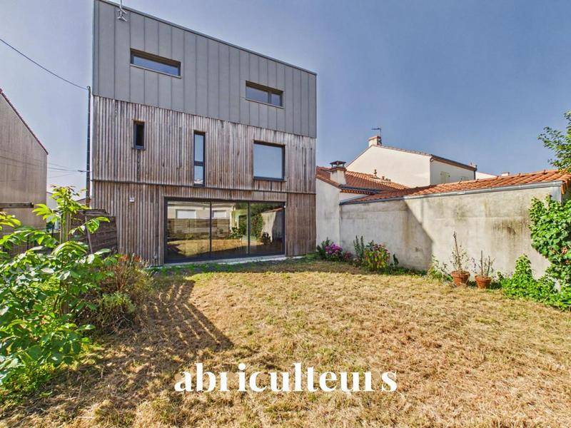 Image de l'annonce Maison familiale d'architecte de 219M2 en vente…