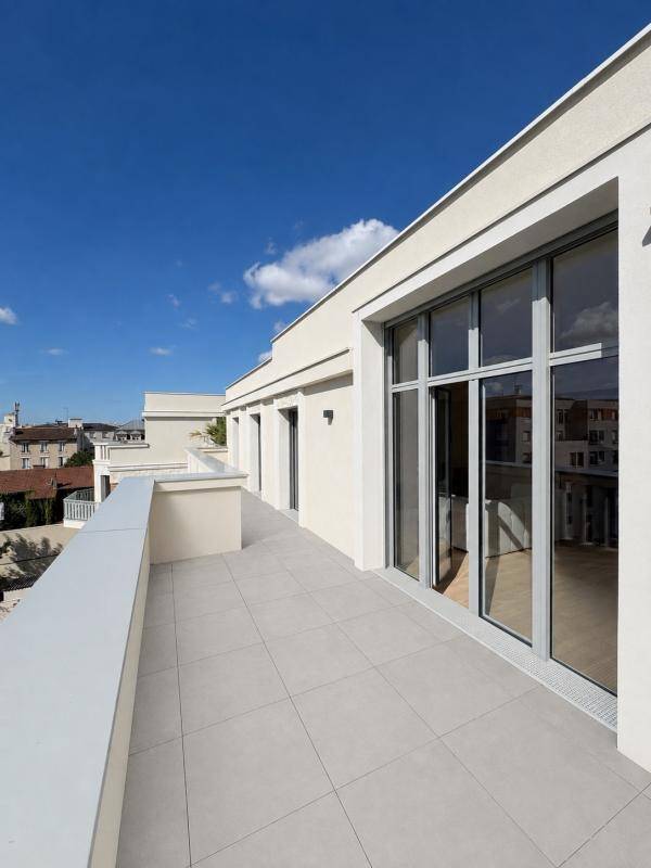 Image de l'annonce 5 PIECES EN DERNIER ETAGE AVEC TERRASSE