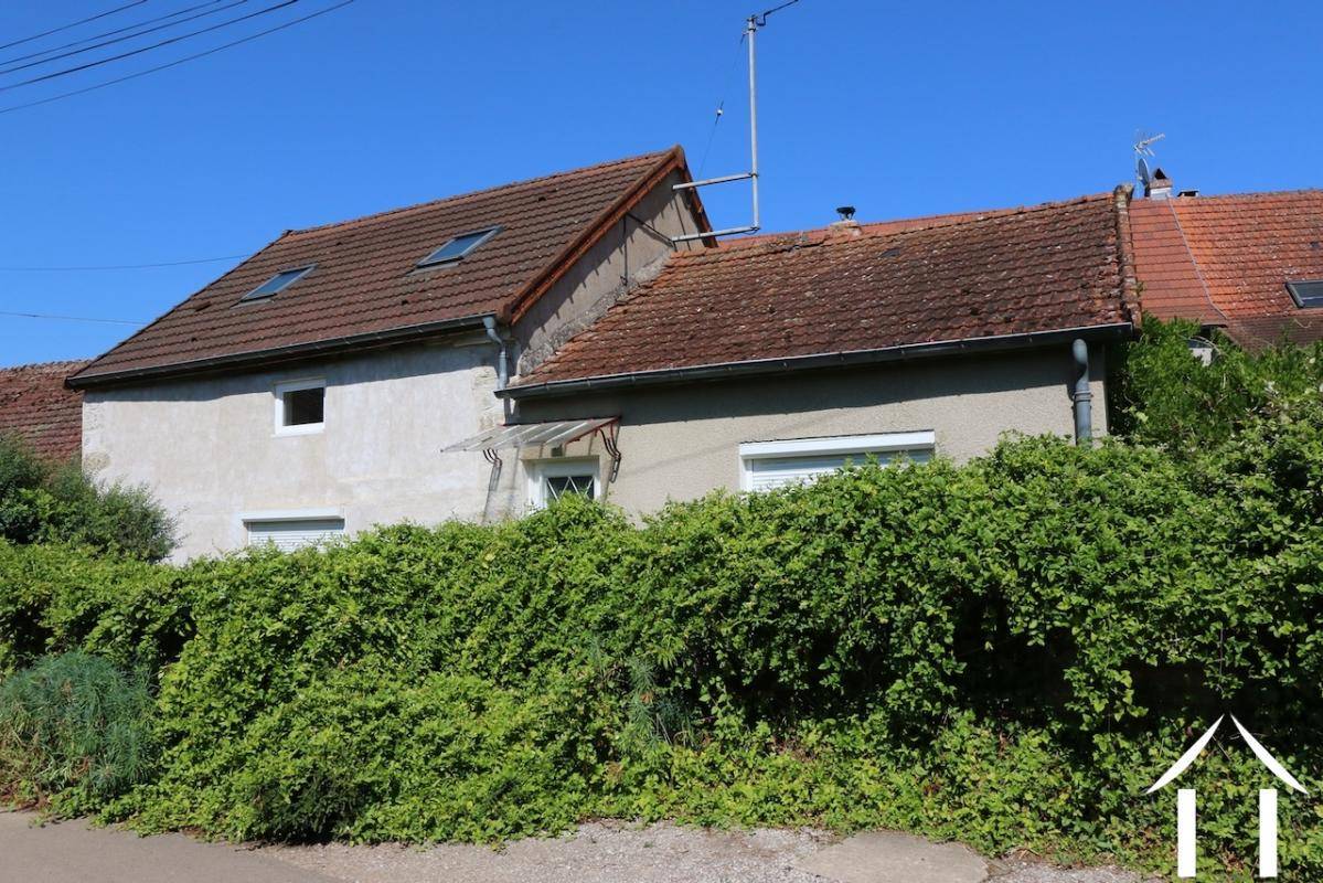Image de l'annonce Petite maison au bord d'une rivière avec…
