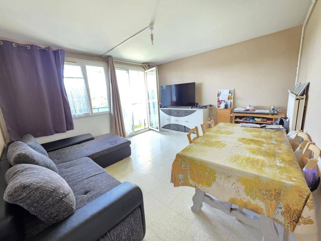 Image de l'annonce Appartement 76 m² T4 | Saint-Etienne-du-Rouvray 76800