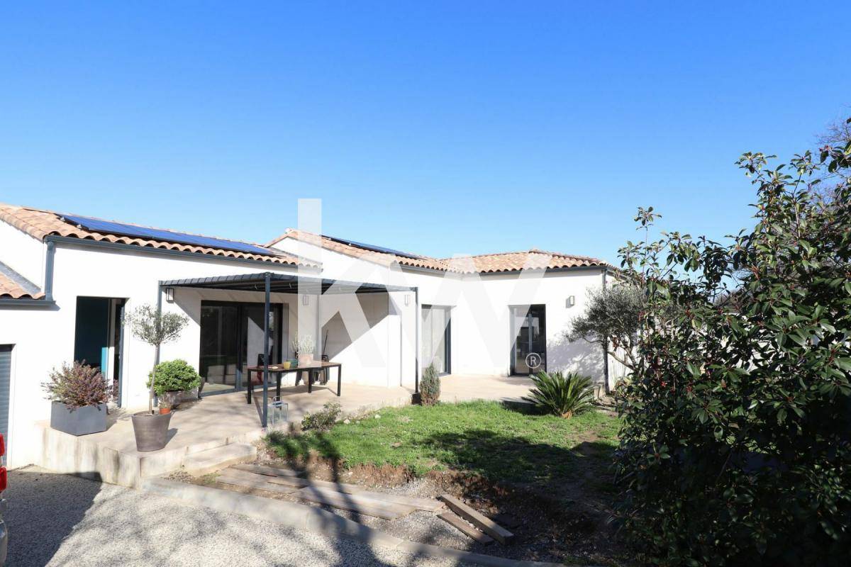 Image de l'annonce SAINTE ANASTASIE : Villa avec garage à…