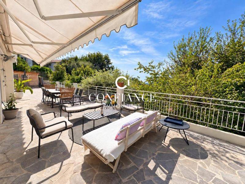 Image de l'annonce Nice Cimiez, un esprit villa, une terrasse…
