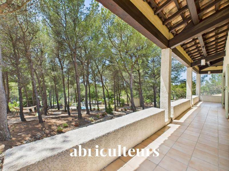 Image de l'annonce Maison d’architecte de 256 m² avec piscine…