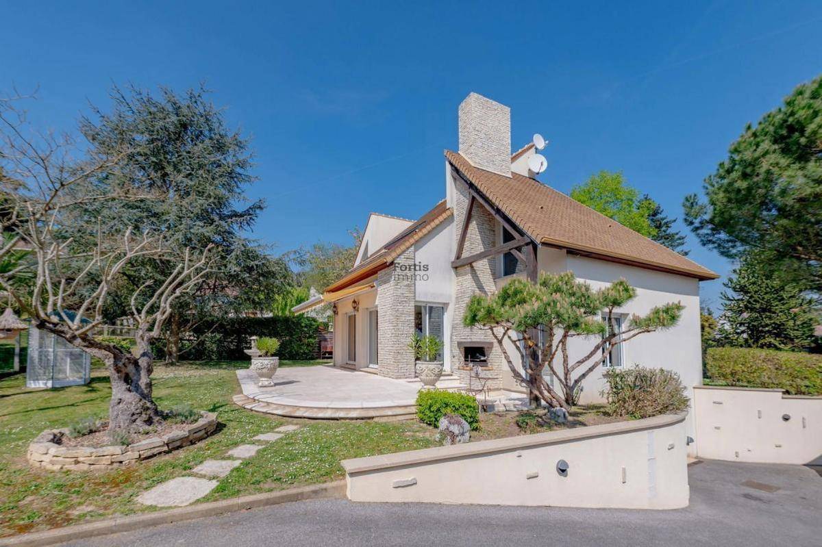 Image de l'annonce MONTLHERY (91310) Belle maison familiale récente de…