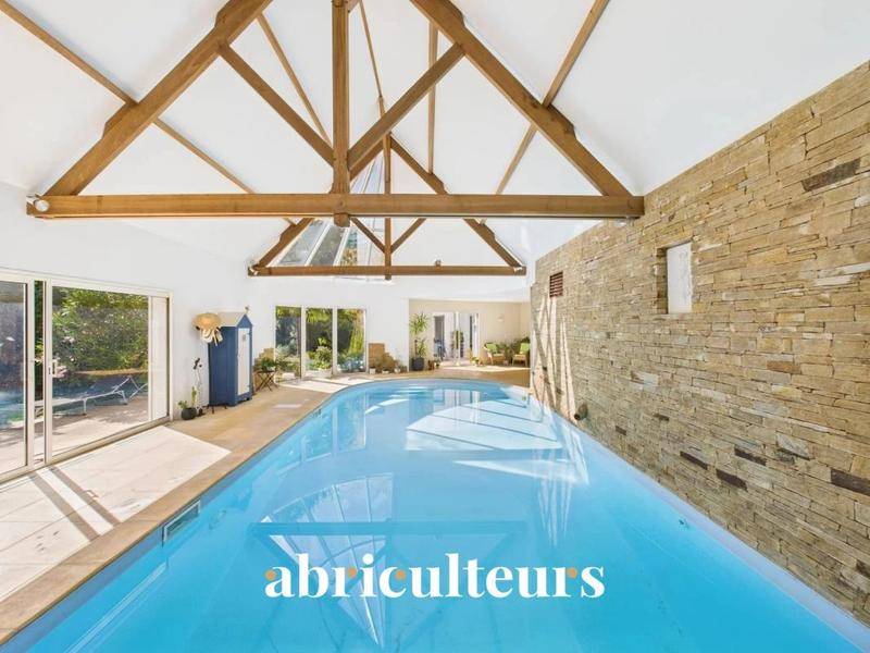 Image de l'annonce Grande maison avec Piscine intérieure - 4…