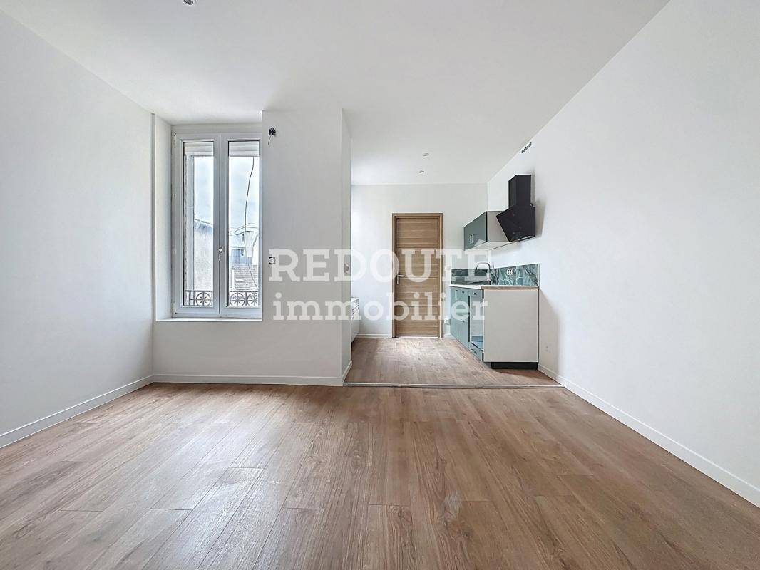Image de l'annonce CLAIRMARAIS - APPARTEMENT DE TYPE 1 ENTIEREMENT…