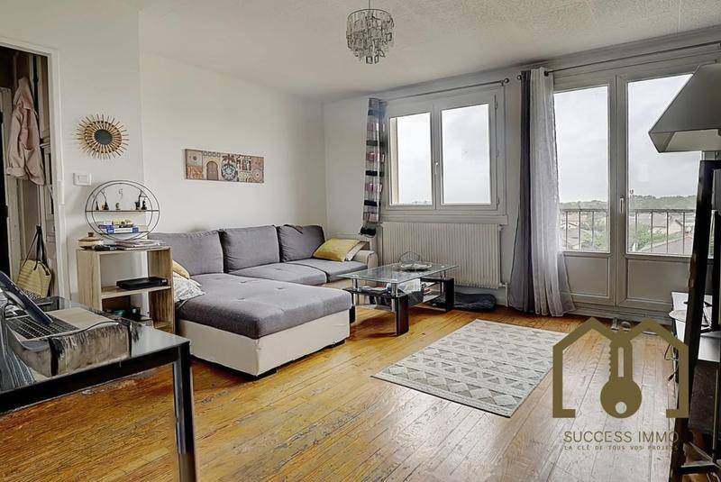 Image de l'annonce Appartement T3 de 54,69m²-Vaulx-en-Velin Village dernier étage