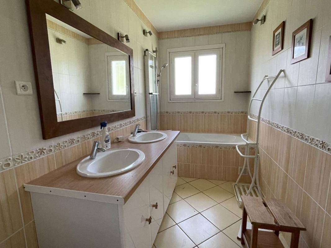 Image de l'annonce VENTE d'une maison de 4 pièces (140…